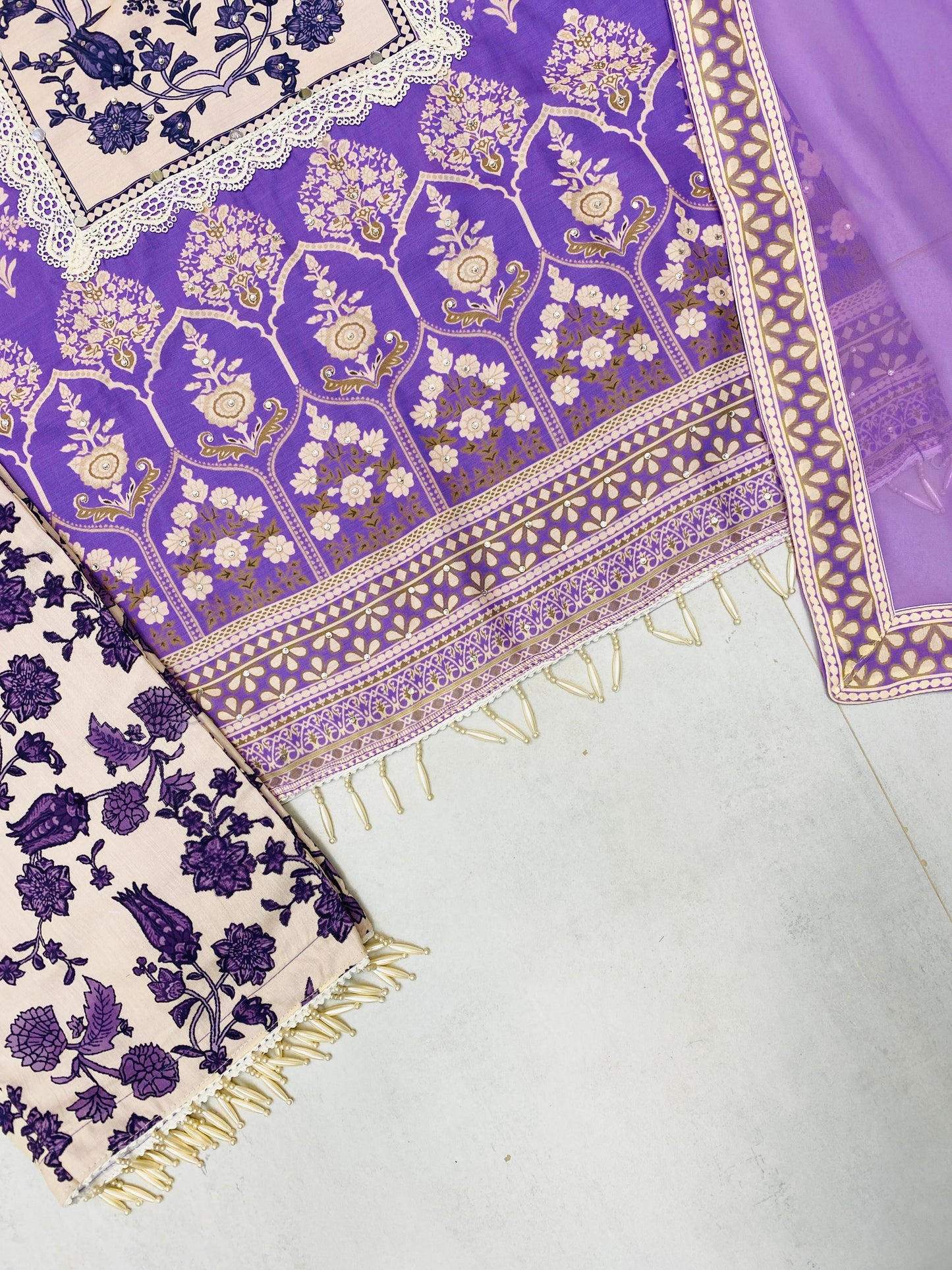 Designer Maslin Kurta Set with Real Mirror & Latkan Lace – White Lavender Elegance