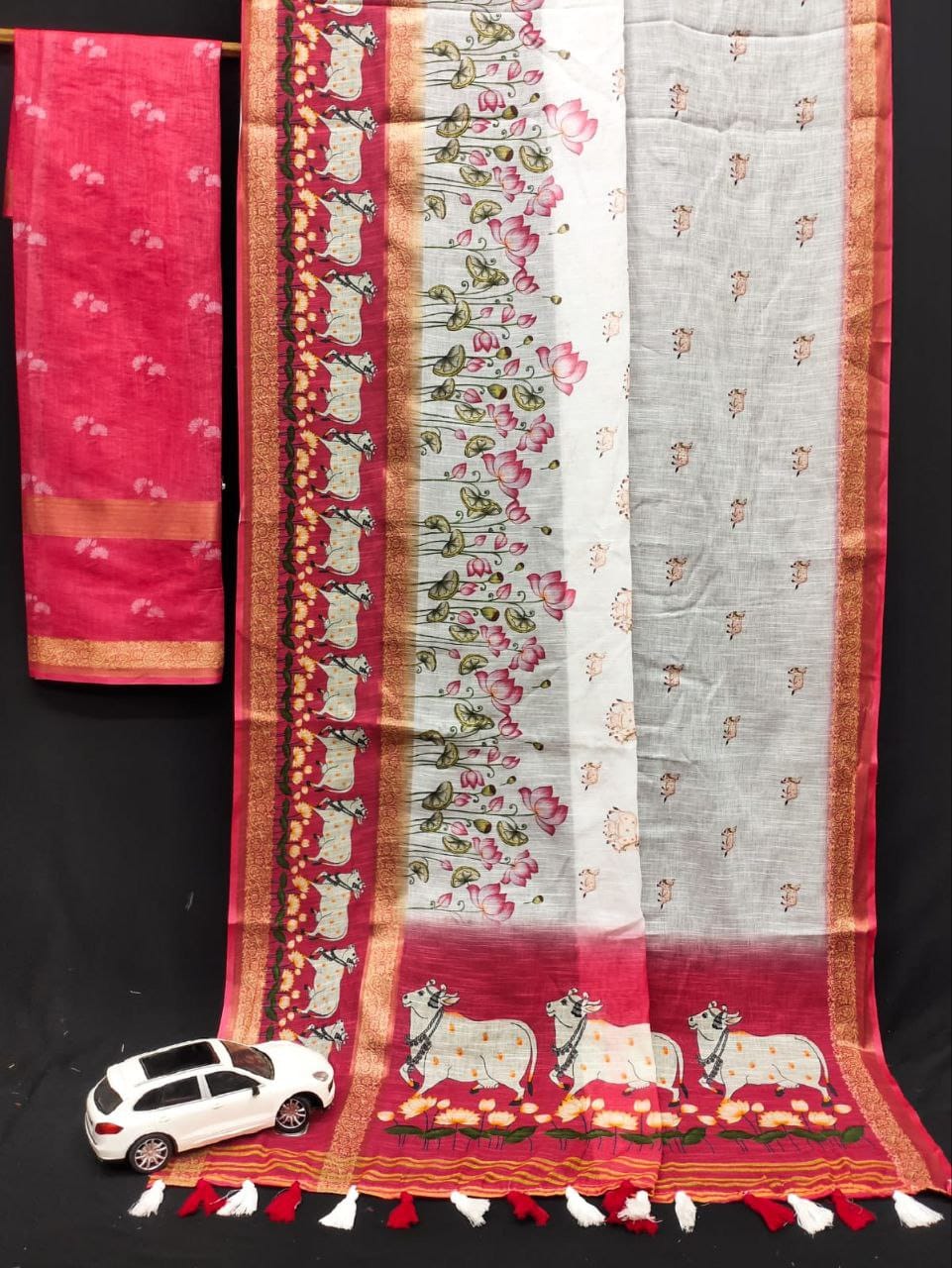 Kalamkari Gold Linen Saree with Weaving Patta & Digital Blouse