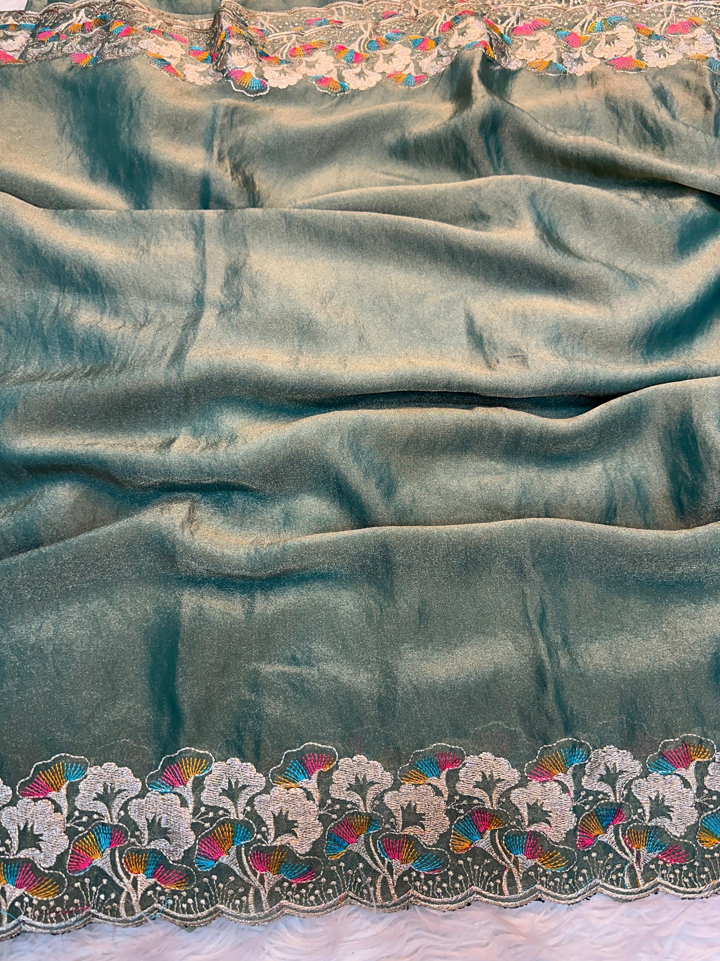 Elegant Green Moss Silk Embroidered Multicolor Thread Work & Contrast Blouse Silk Saree for Women