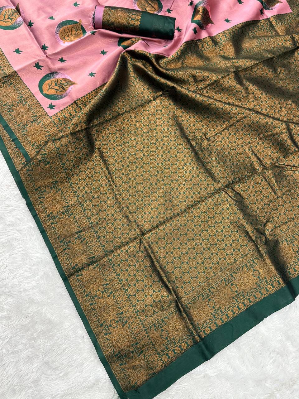 Premium Banarasi Silk Saree – Light Pink & Dark Green Traditional Zari Weave