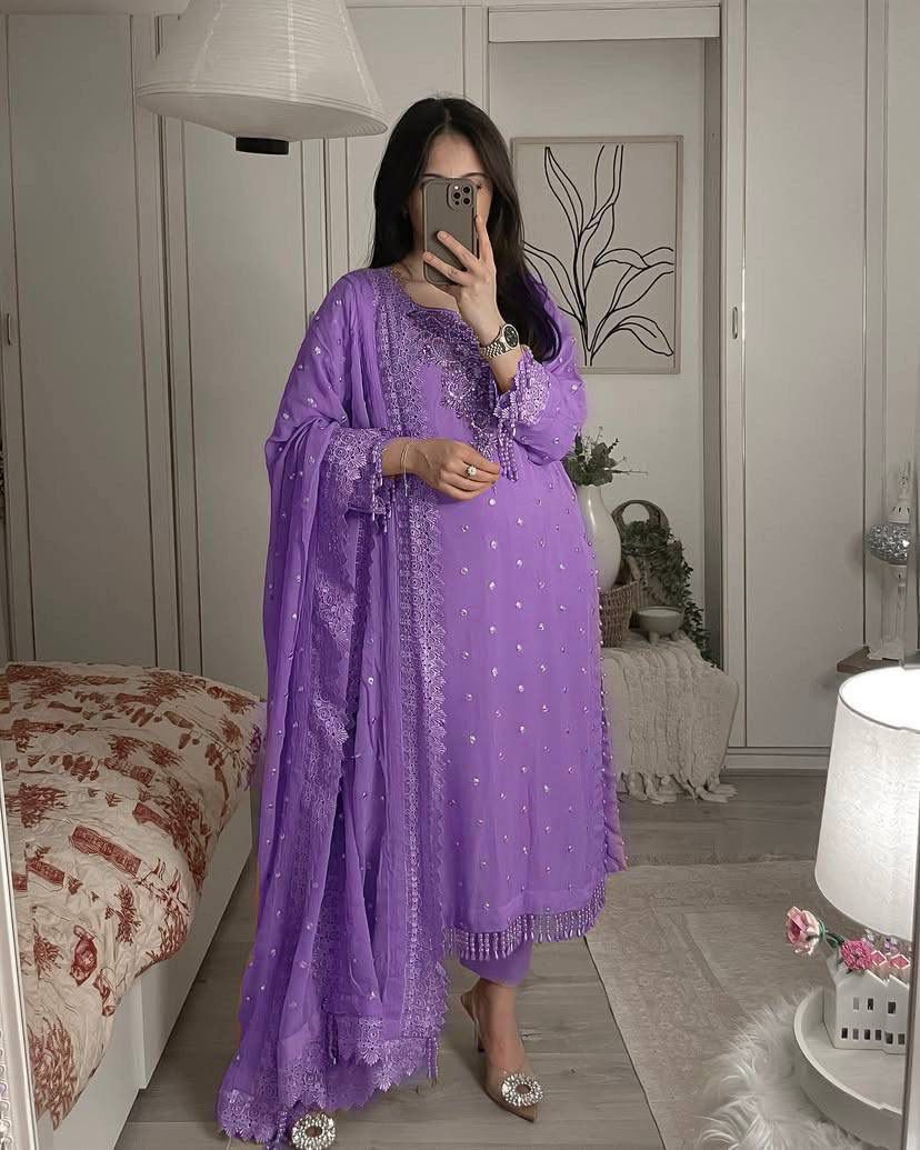 Stylish Kurtis for Women – Everyday to Festive Wear