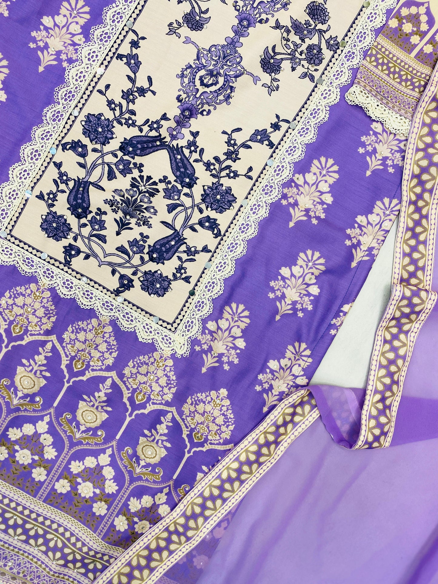 Designer Maslin Kurta Set with Real Mirror & Latkan Lace – White Lavender Elegance