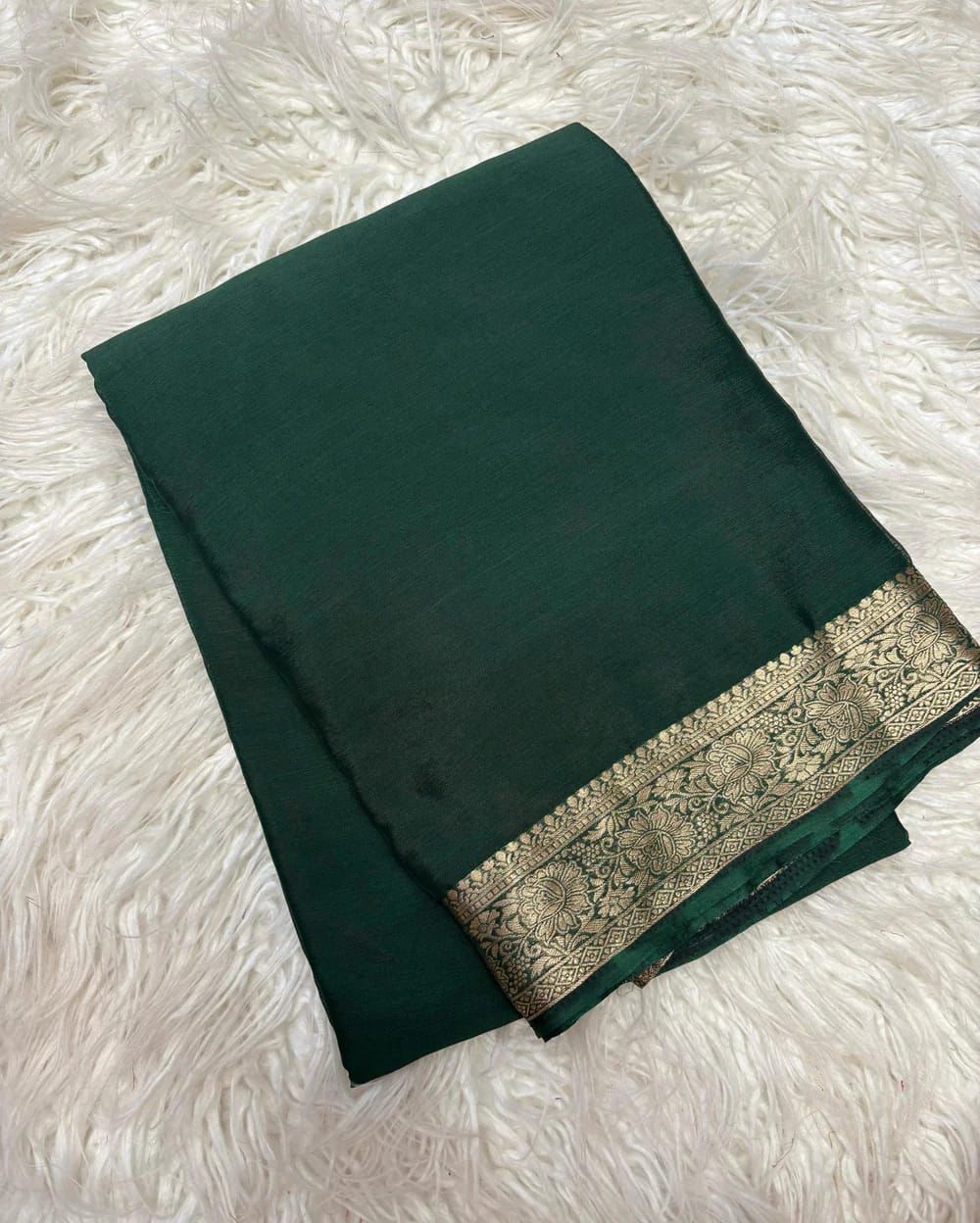 Exclusive Green Soft Nylon Chinnon Saree with Pure Zari Woven Pallu and Matching Blouse – Festive & Party Wear