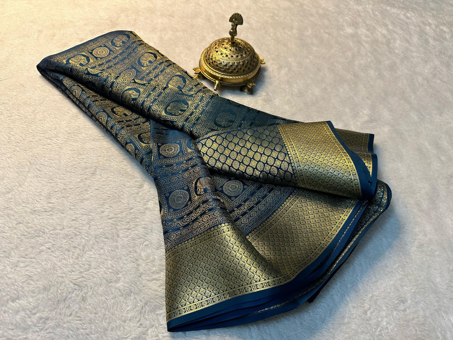 Pure Brocade Mysore Silk Saree with Rich Zari Weaving & Jacquard Blouse-Royal blue