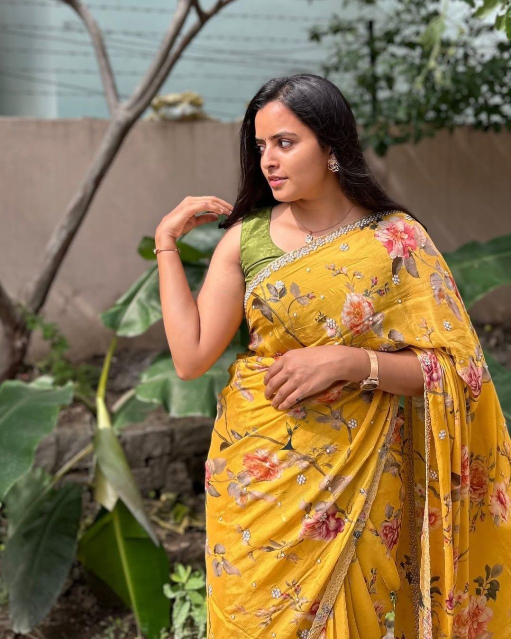 Chinnon sarees Yellow Digital Printed Saree with Embroidery & Diamond Work