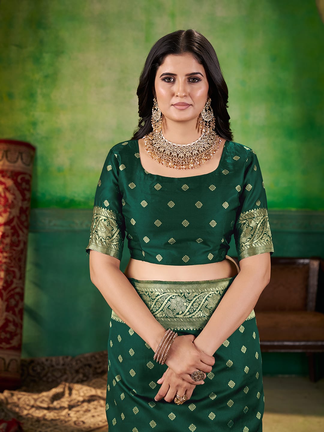 Jacquard Zari Weaving Saree with Woven Pallu, Handwork & Jalar