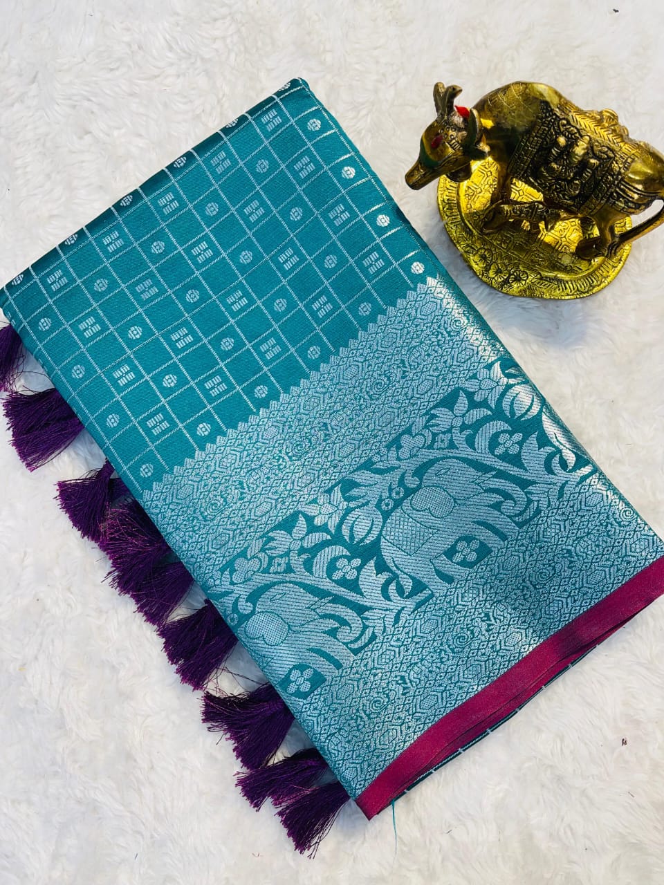 Elegant Khicha Checks Saree Sky Blue Soft Silk Saree with Kanchipuram Border & Rich Zari Pallu