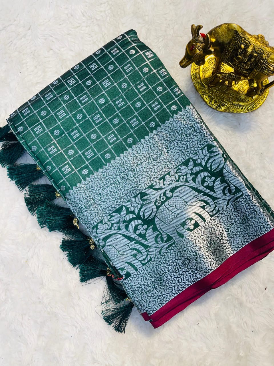 Traditional Festive Wear Green Soft Silk Saree with Rich Zari & Kanchipuram Border