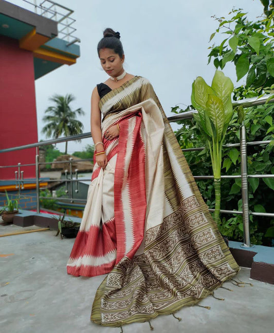 Lightweight Tussar Silk Saree – Cream Base, Olive Green Border & Coral Red Pallu with Jhallar Tassels